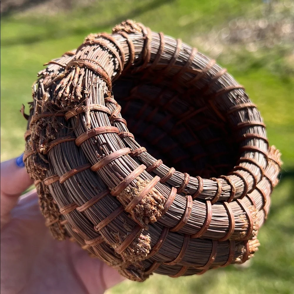 Antique Native American Seminole Tribe Handwoven Coiled Pine Needle Basket